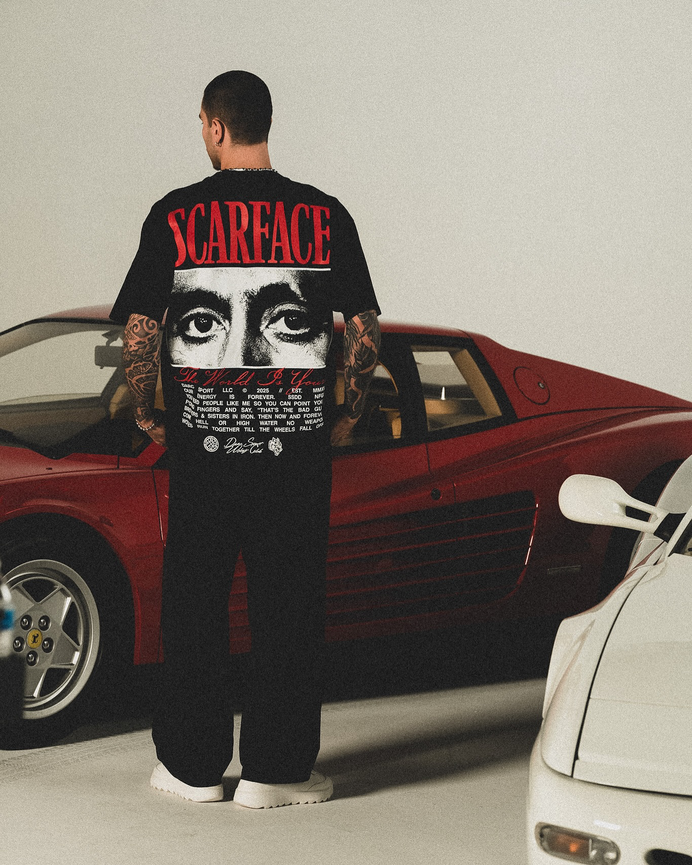 CAMISETA OVERSIZED - THE EYES CHICO BLACK